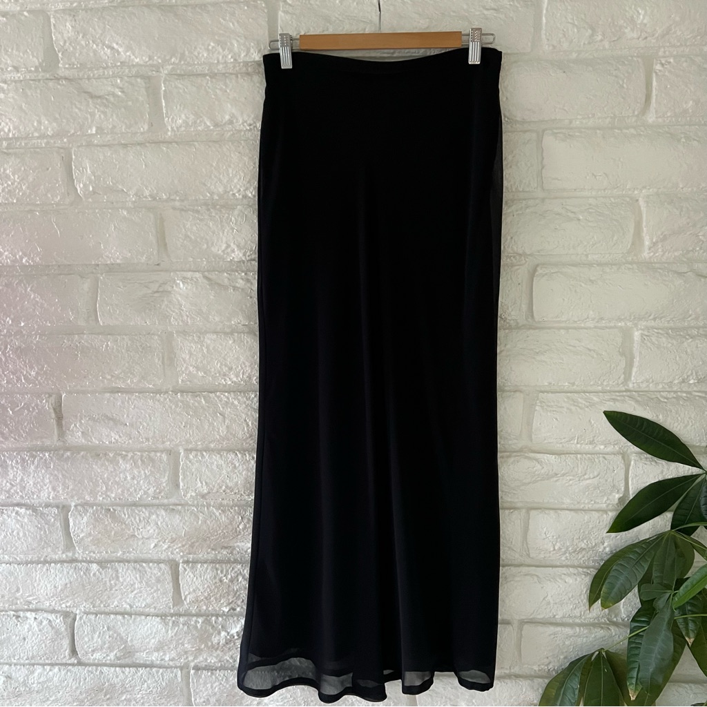 Zara Black Maxi Skirt Size 8 D13